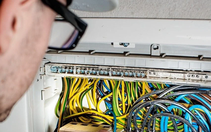 electrician electric electricity 1080573